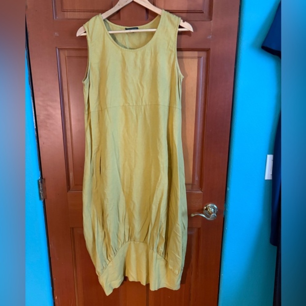 For Cynthia Sleeveless Crew Neck Sundress with pockets